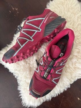 Salomon Women's Speedcross 4 Trail Shoes - Pink with Light Blue Accents size 8.5